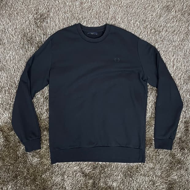 프레드페리 Fred Perry 블랙 백로고 기모 맨투맨 40