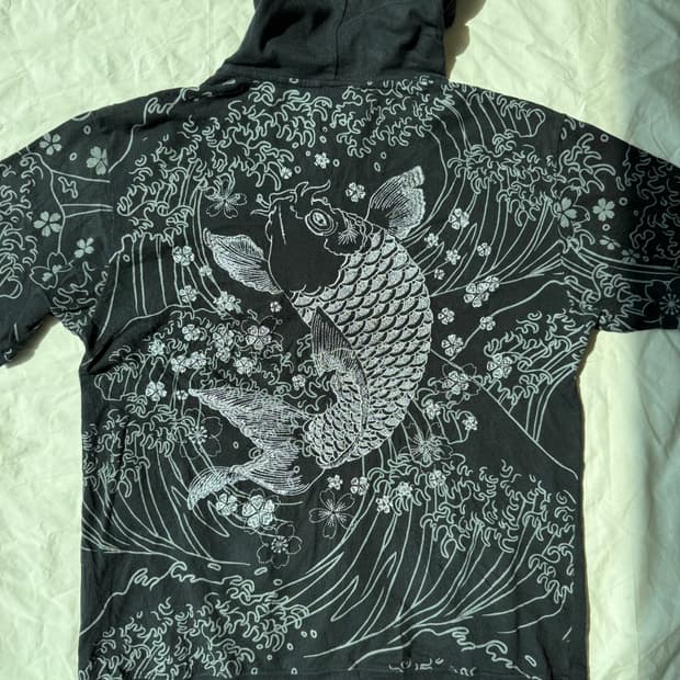 블랙 잉어 하프집업