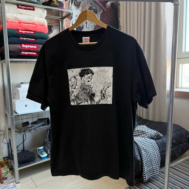 슈프림 아키라 반팔 티셔츠