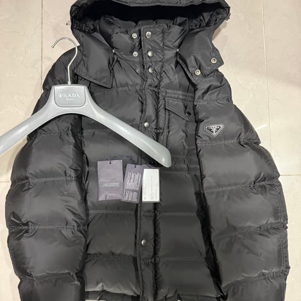 [당일출고,52사이즈] 프라다 구스 패딩 SGH573