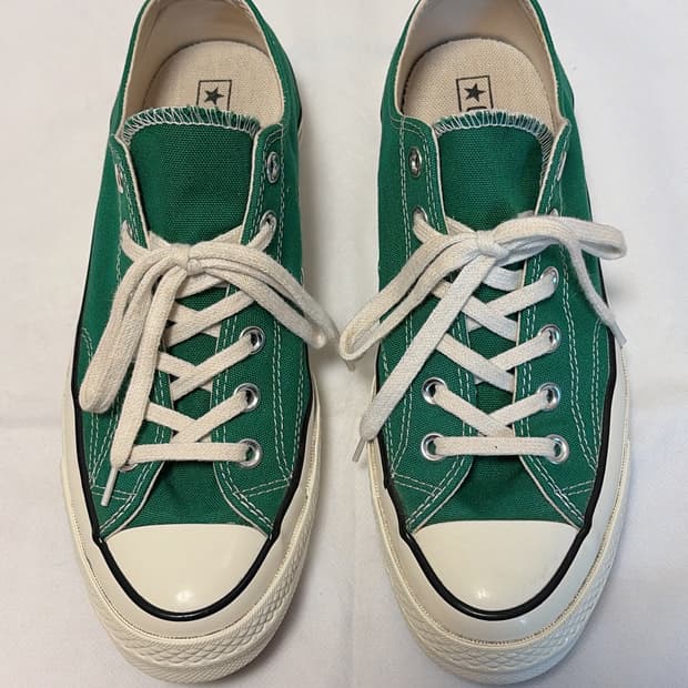 컨버스 척 70 로우 아마존 255-260 사이즈 판매합니다.