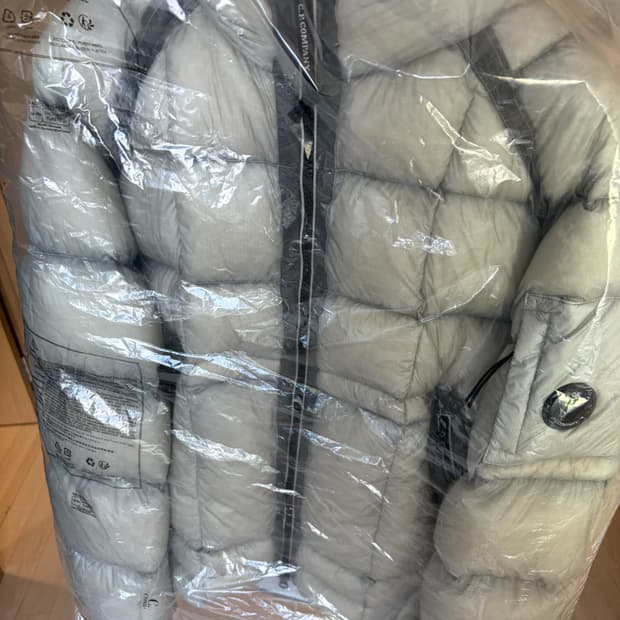 (L) cp컴퍼니 dd쉘 코리아익스클로시브 패딩 디디쉘