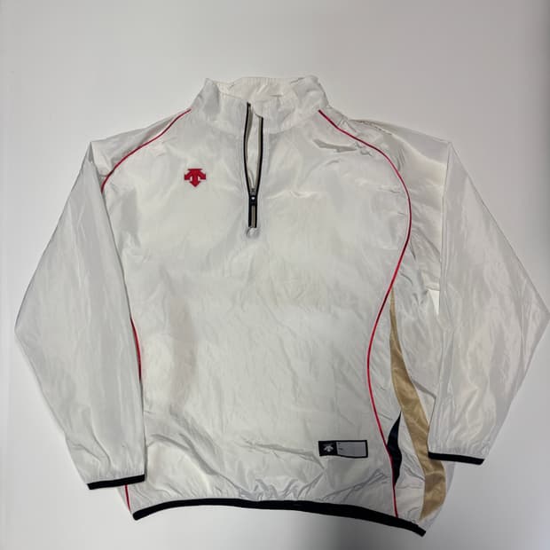 데상트 화이트 베이스볼 반집업 웜업 XL