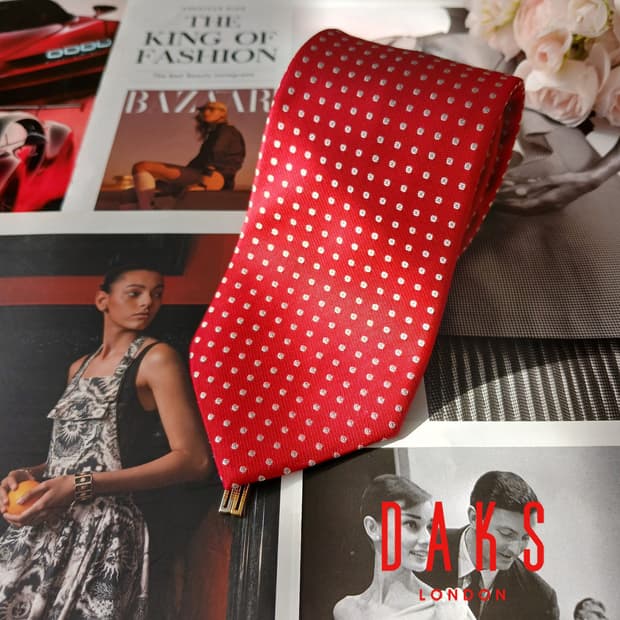 DAKS 닥스 실크 레드 도트 패턴 넥타이 8cm A+등급 A19868
