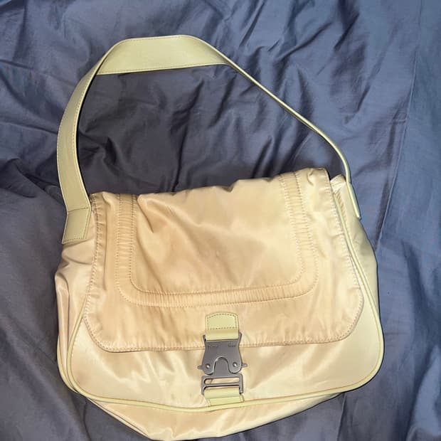 마뗑킴 버클백 베이지