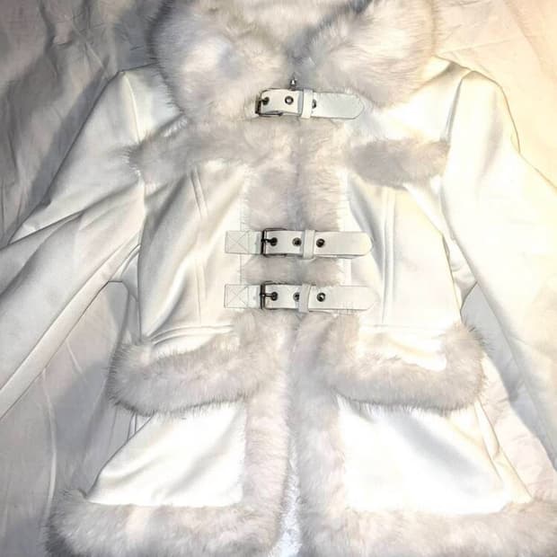 Y2k 갸루 화이트 퍼 자켓