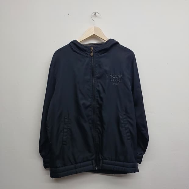 프라다 클래식 블랙 후드 바람막이 F