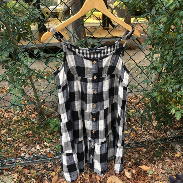 블랙 체크 슬리브리스