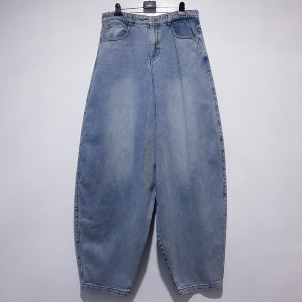 L) 낫포너드 엑스트라 와이드 볼룬 데님 팬츠 연청