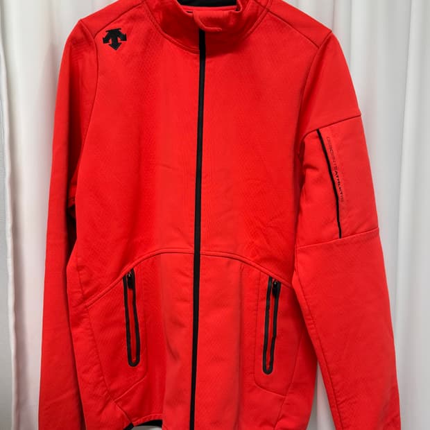 데상트 애슬레틱 트랙 자켓