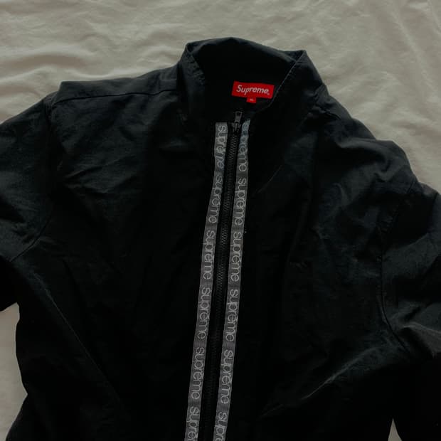 슈프림 윈드브레이커