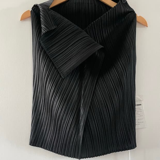 플리츠플리즈 7월 먼슬리 탑 블랙