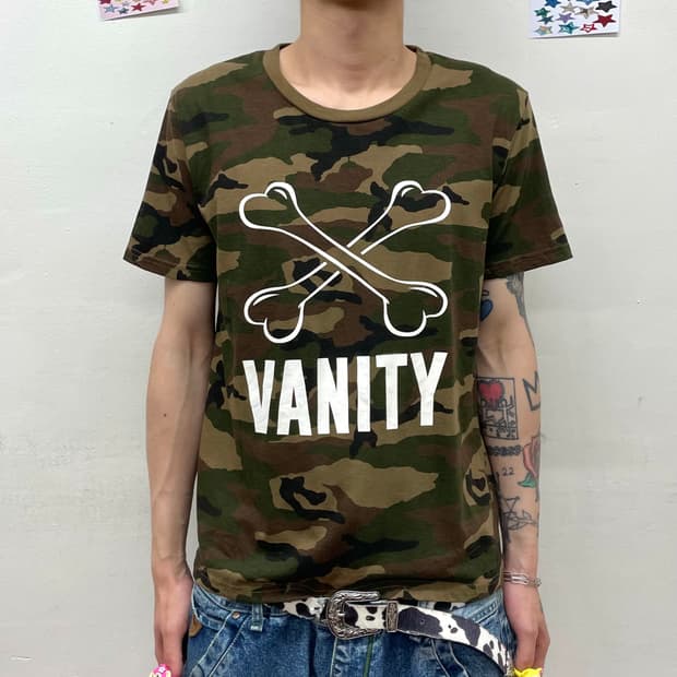 bone vanity camo T-shirt