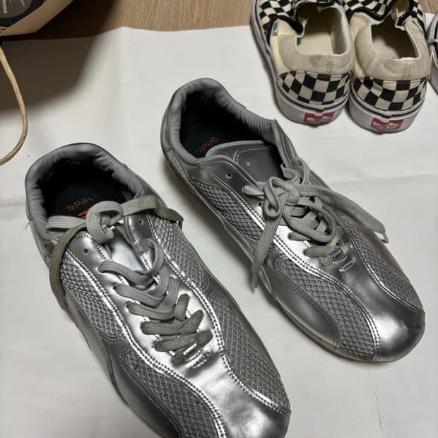 야세 스니커즈(실버)