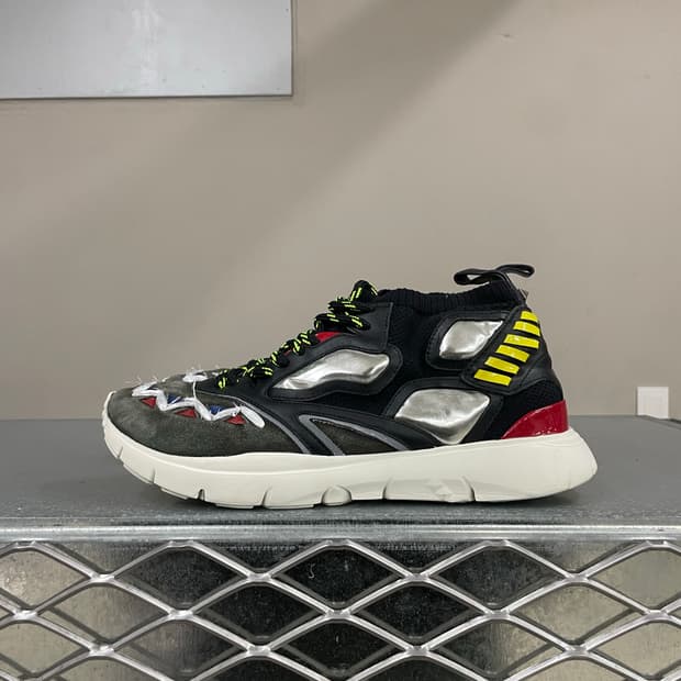 발렌티노 가라바니 스니커즈 EU42