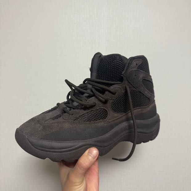 이지부스트 데저트부츠 오일