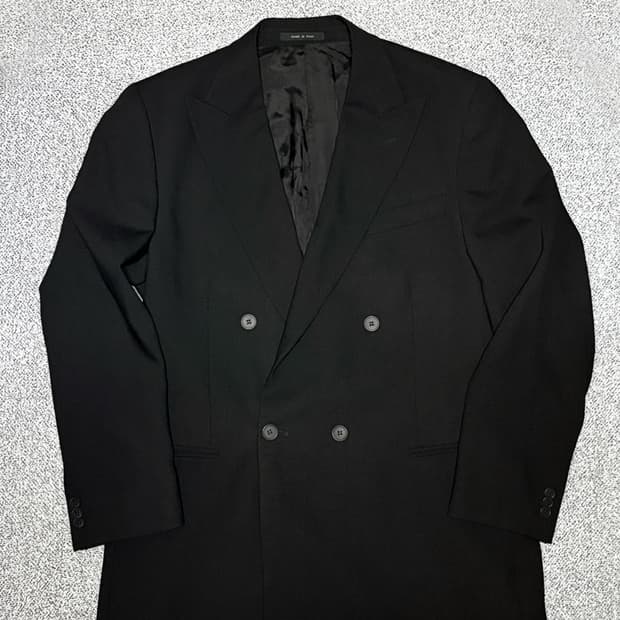 엠포리오 아르마니 울 더블 브레스티드 자켓 블랙 컬러