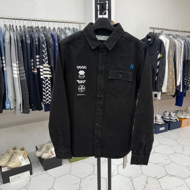 [새상품/L] 오프화이트 프린트 애로우 데님 자켓