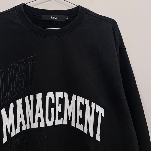 LMC 프론트로고 헤비코튼 루즈핏 기모 맨투맨
