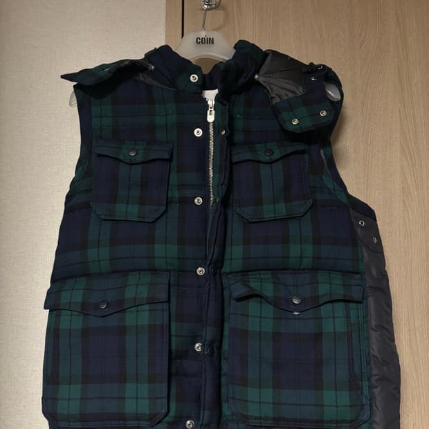 화이트마운티니어링 패딩