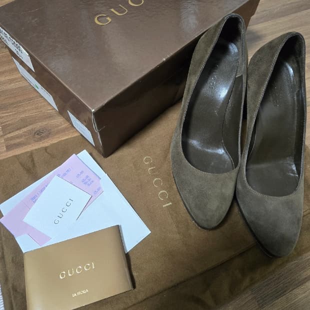 GUCCI 스웨이드 뱀부 스웨이드 펌프스 35 1/2 (225)