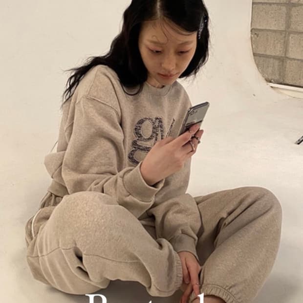 김미더영 스웻셋업