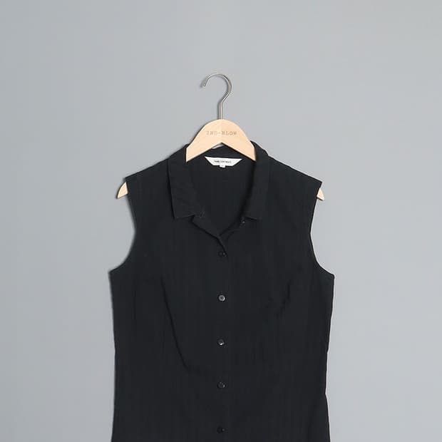 TRANS CONTINENTS Sleeveless Shirts