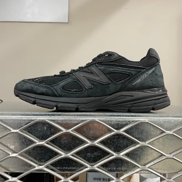 뉴발란스 990 트리플블랙 260