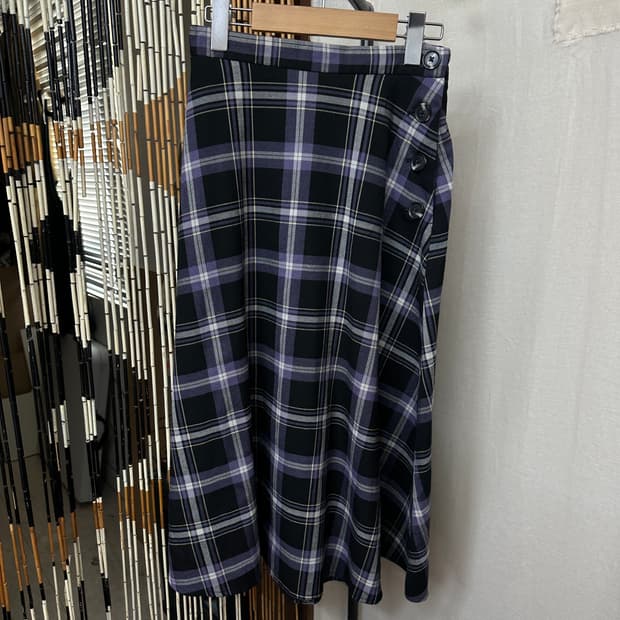 gu check skirt