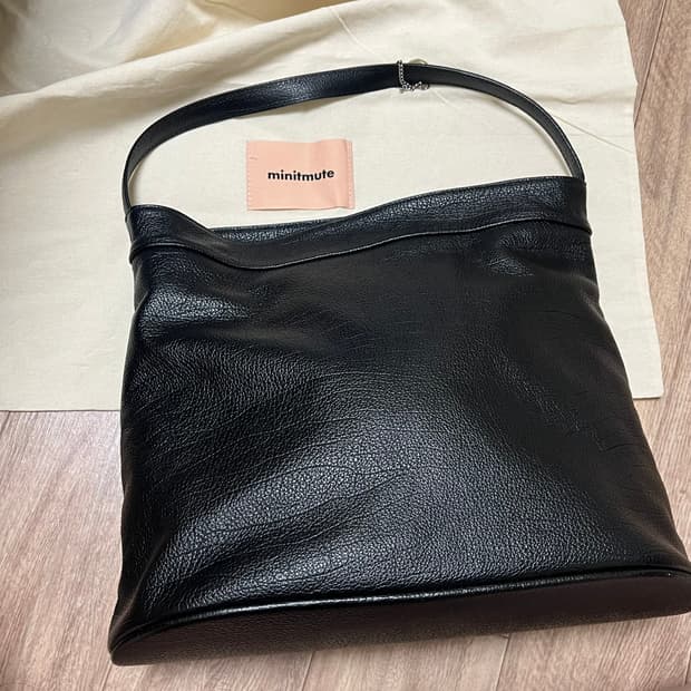 미닛뮤트 토보백 라지 블랙색상