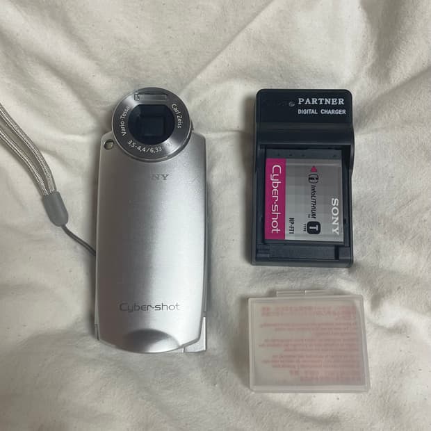 소니 사이버샷 dsc-m2 실버