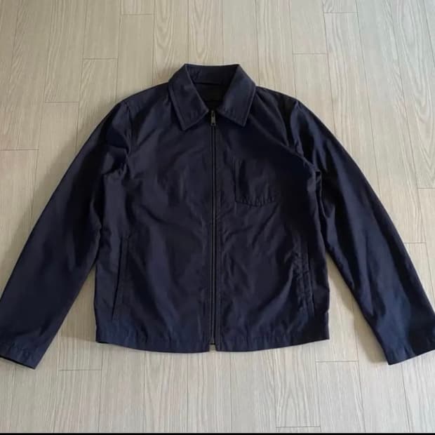 프라다 집업자켓