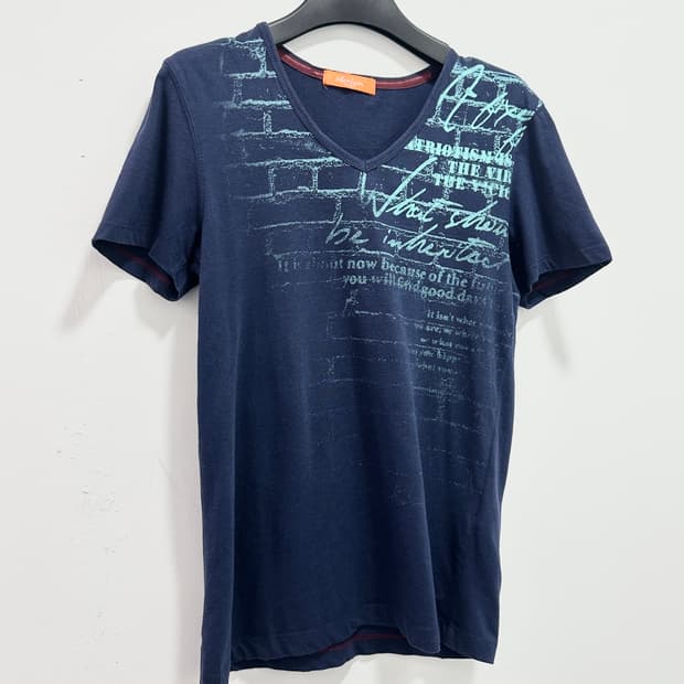 Hideaways grunge lettering tee navy