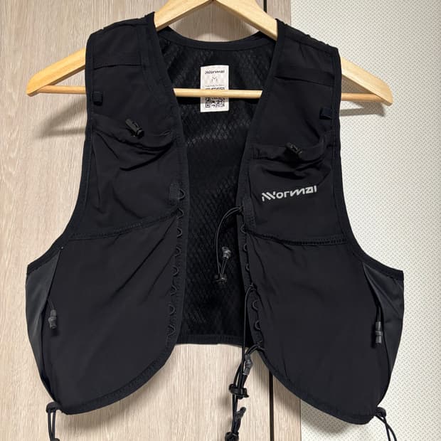 노말 트레일러닝 베스트 nnormal 러닝 베스트 M