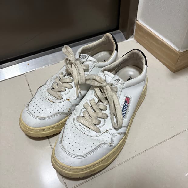 [42] 오트리 스니커즈