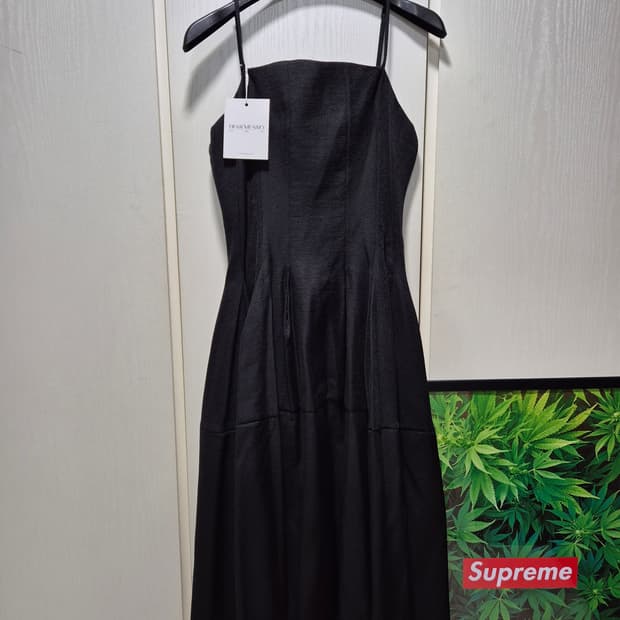 (타임세일)(새상품)디어먼데이로 블랙 끈나시 원피스