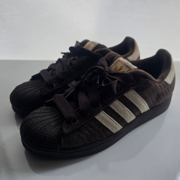 아디다스 슈퍼스타 스니커즈 브라운 255 