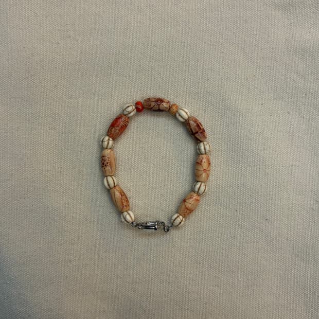 빈티지 패턴 비즈 팔찌 · 써지컬 고리 마감