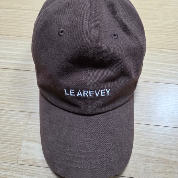 LE AREVEY 볼캡