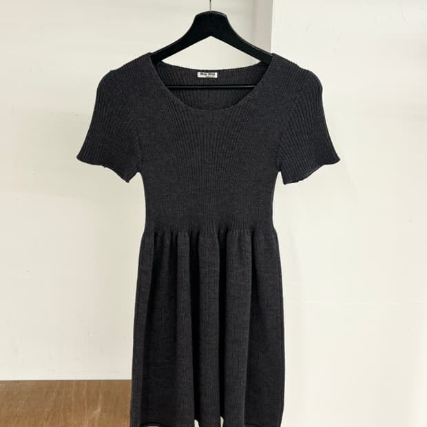 미우미우 울 니트 미니 원피스