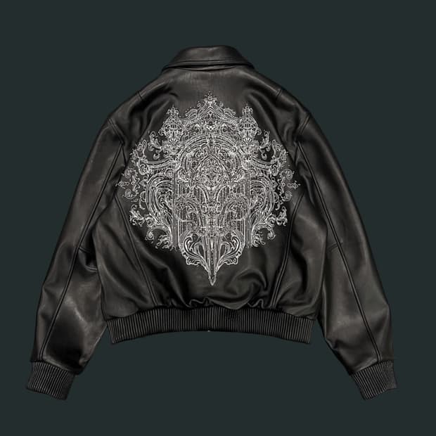 언더마이카 샹들리에 가죽 자켓 구매 원합니다