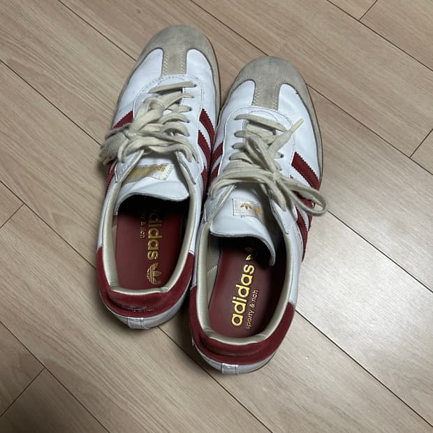 아디다스 x 스포티 앤 리치 삼바 OG 클라우드 화이트 컬리지에이트 버건