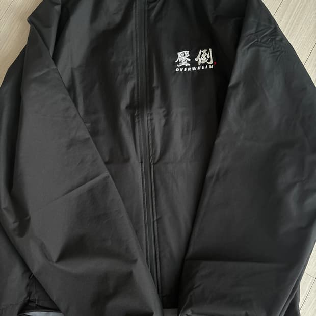 압도 윈드브레이커 기본로고 블랙 m