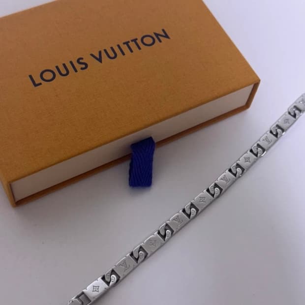 루이비통 모노그램 타이드업 팔찌 L