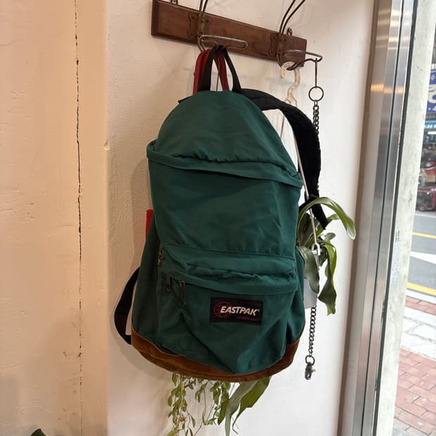 90s East pak 스웨이드 가방