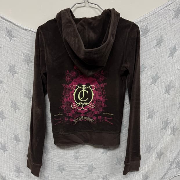 쥬시꾸뛰르 백로고 딱붙 벨벳 후드집업