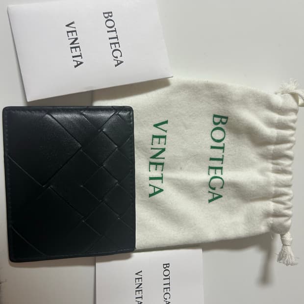 보테가 베네타 인트레치아토 크레딧 카드 케이스 블랙