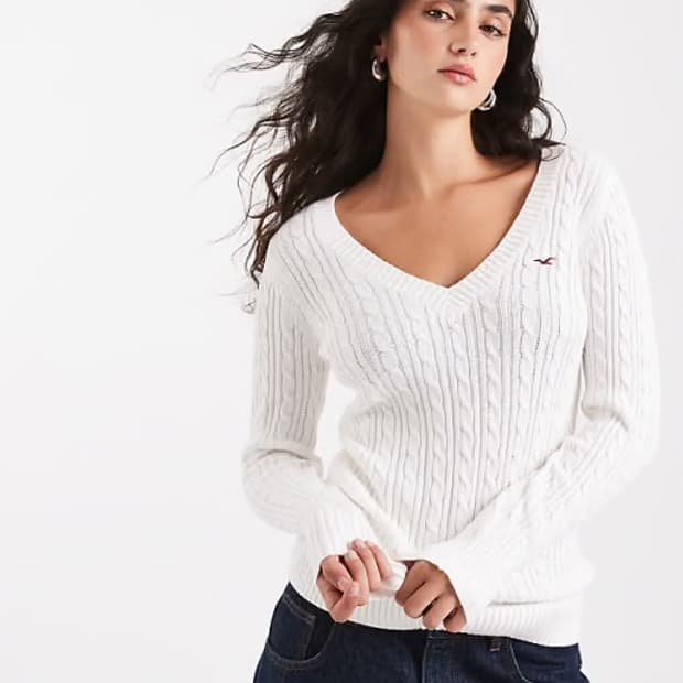 Holister 홀리스터 꽈배기 브이넥 니트S 