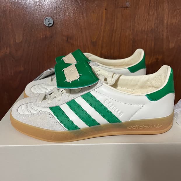 230 아디다스*풋인더스트리 인도어가젤