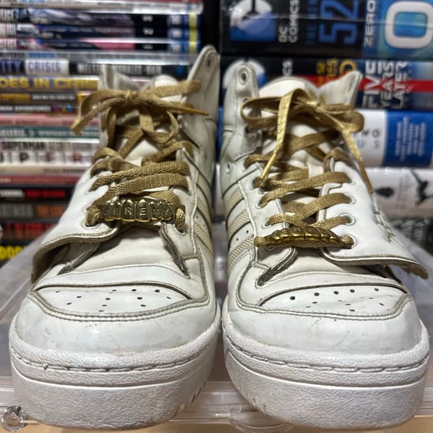 아디다스 제레미스캇 윙스니커즈